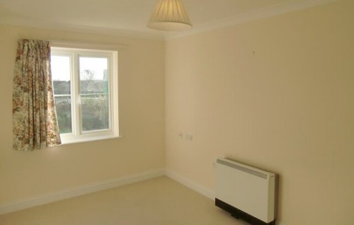 TO RENT Calcot Priory, Bath Road, Calcot, Reading, RG31 7QD