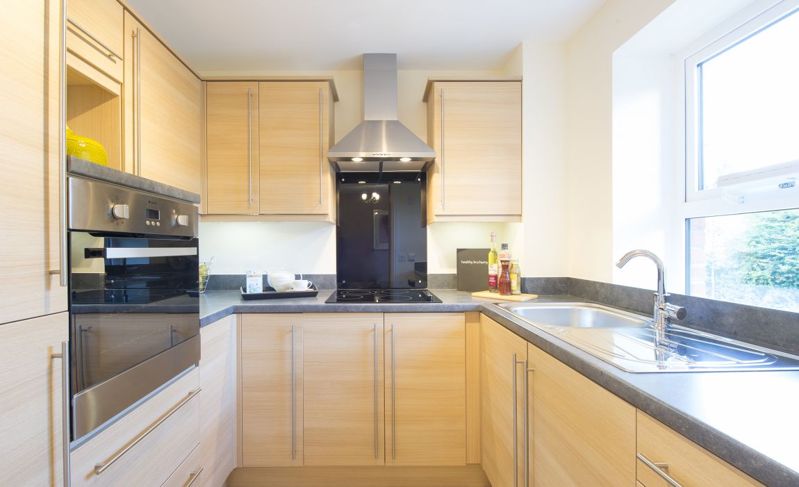 TO RENT - Stroudwater Court, 1 Cainscross Road, Stroud, Gloucestershire, GL5 4ET